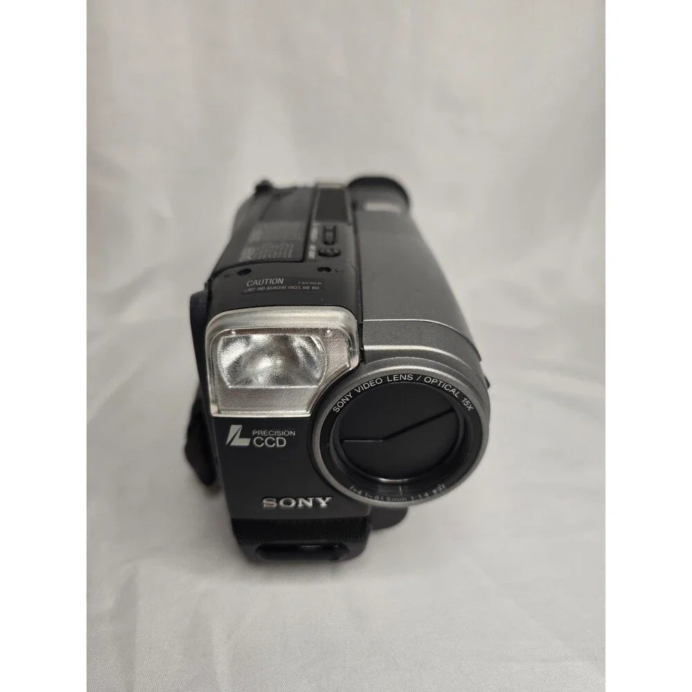 Sony Handycam Model #CCD-TR96 30x Zoom Tested Works with Bag